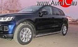 11 899 р. Защита порогов d76 мм Металл Дизайн Volkswagen Touareg NF дорестайлинг (2010-2014) (полированная нержавейка)  с доставкой в г. Омск. Увеличить фотографию 1